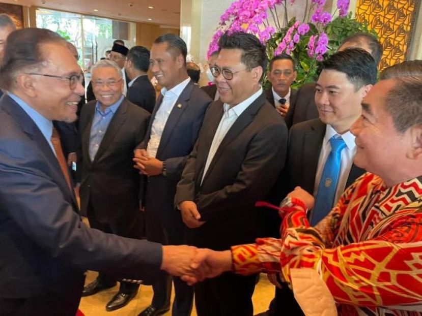 首相官方访问泰国