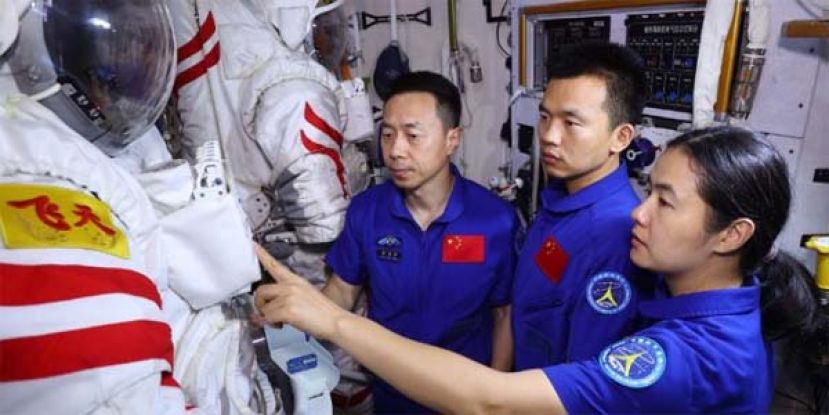 神舟&ldquo;龙马组合&rdquo;升天，开启半年太空之旅。