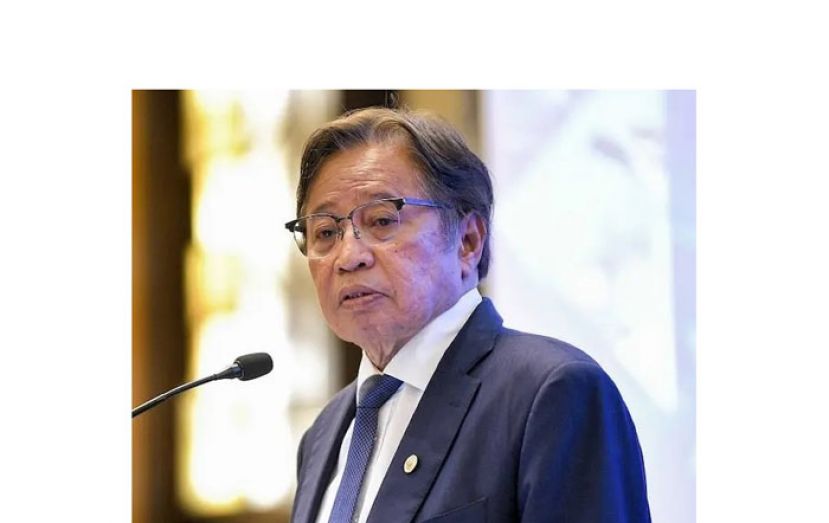 砂总理阿邦佐哈里。