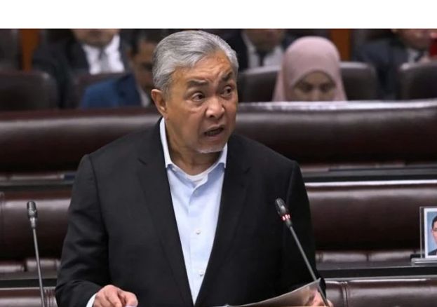 副首相阿末扎希。