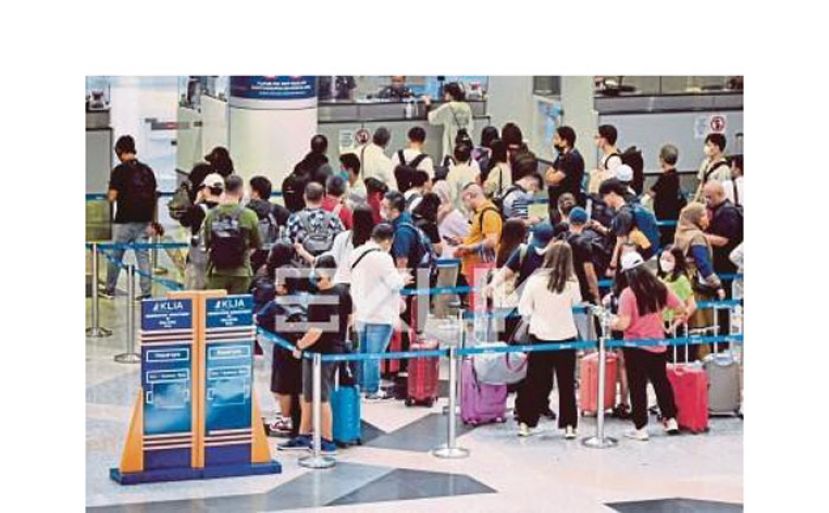 大马去年迎来2010万旅客 为国家赚取713亿收入