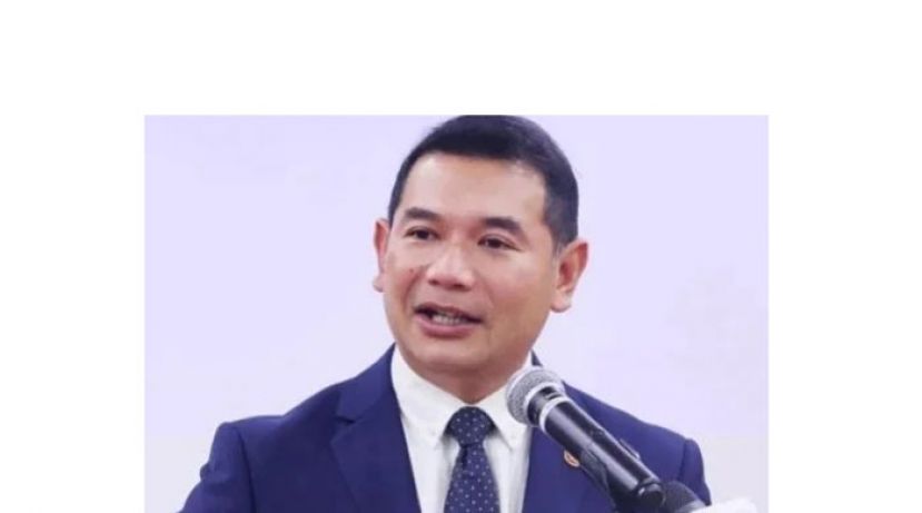 经济部长拉菲兹。