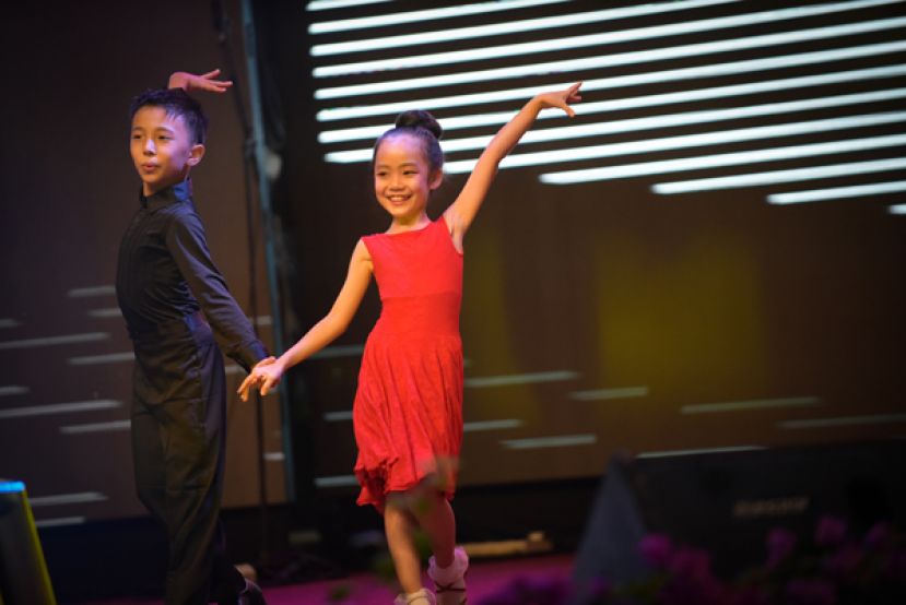 选手在比赛时所展现的拉丁舞。