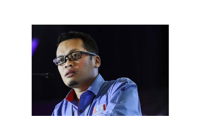 公正党组织秘书聂纳兹米。
