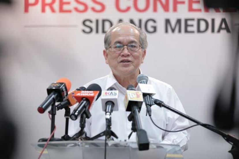 砂副首长拿督阿玛道格拉斯。