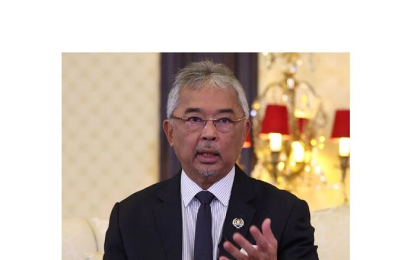 国家元首苏丹阿都拉陛下。