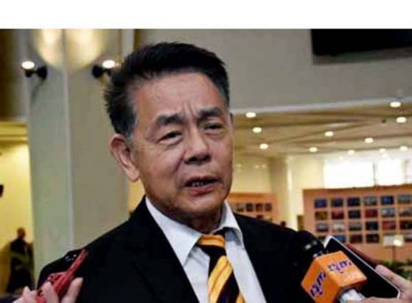 砂人联党中央教育局主任拿督陈冠勋。