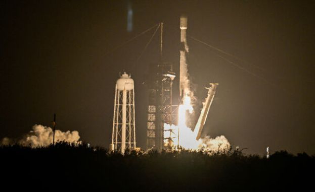 SpaceX猎鹰九号火箭。