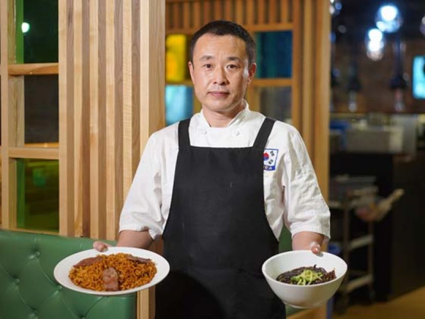 《上流寄生族》夺奥斯卡四奖 韩厨教煮爆红&ldquo;炸酱乌龙面&rdquo;