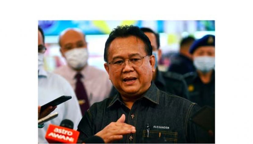 拿督斯里亚历山大。