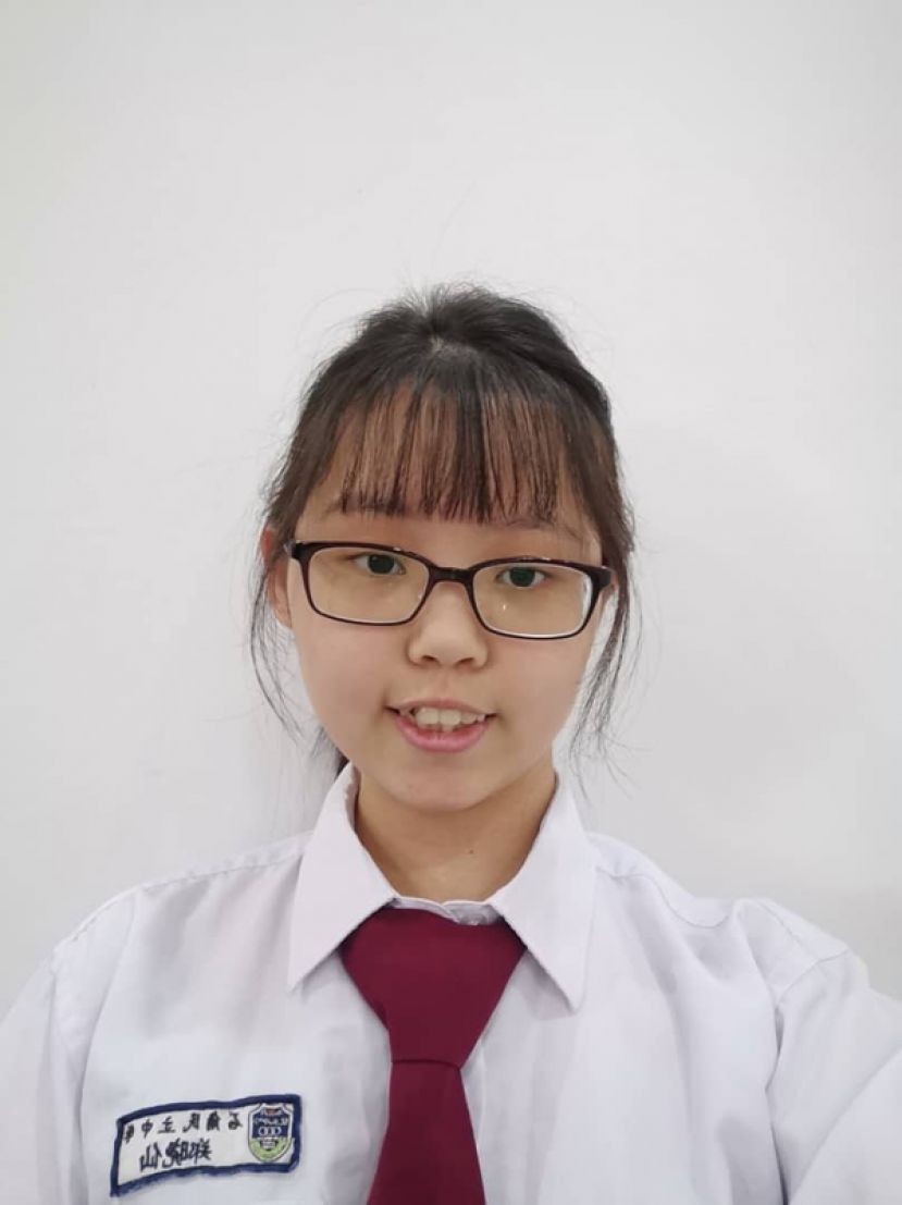 高中的郑晓仙同学获得3A4B的佳绩。
