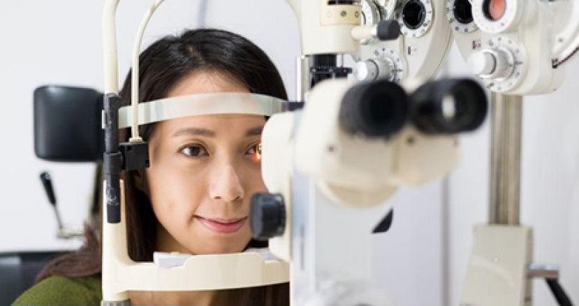 单眼看方格表有黑洞 已罹黄斑部裂孔