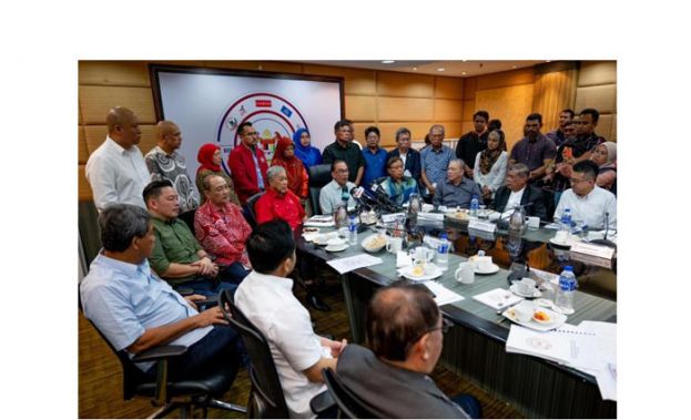 安华主持团结政府协商理事会会议。