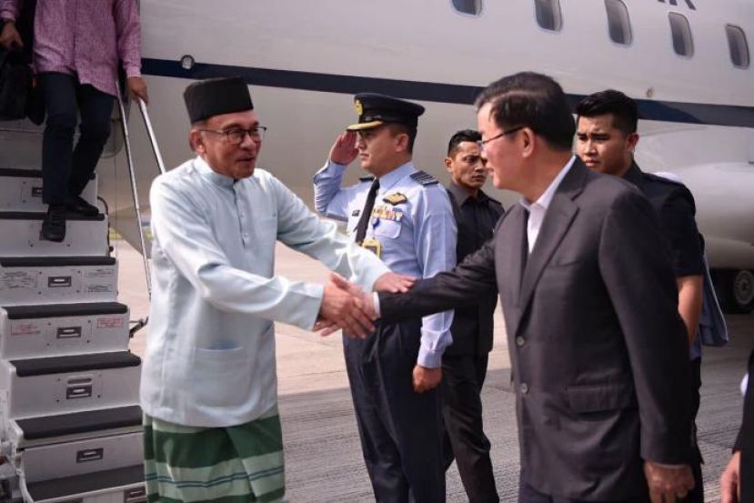 安华赴槟城巡访及聆听汇报会