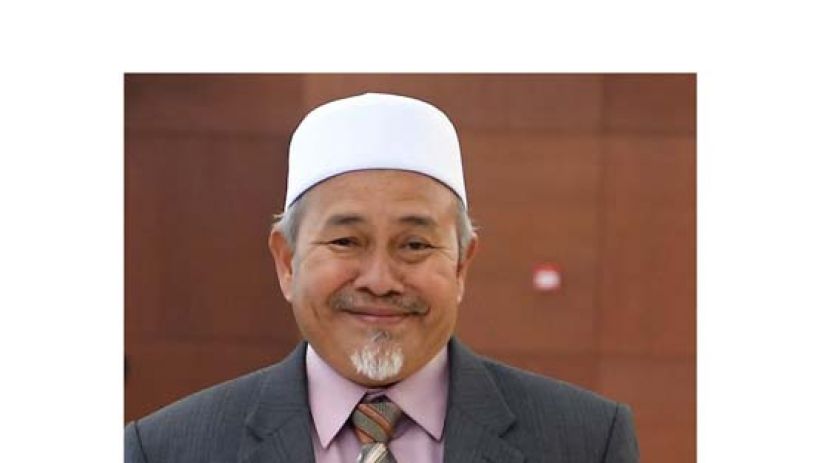 环境及水务部长拿督端依布拉欣。