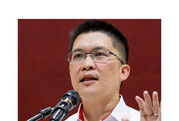 教育部副部长黄家和。