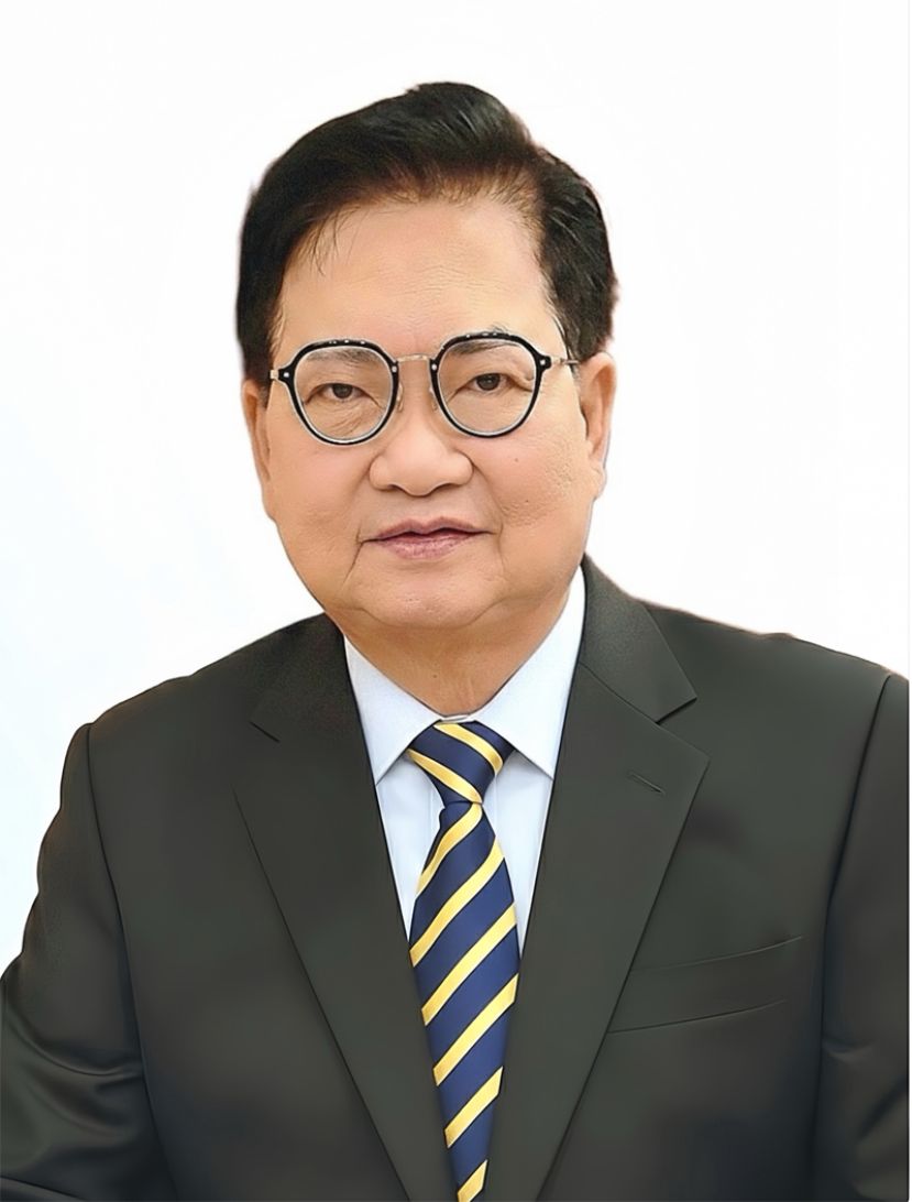 斯木省华总会长兼成邦江中华总商会会长拿督吴标生博士。