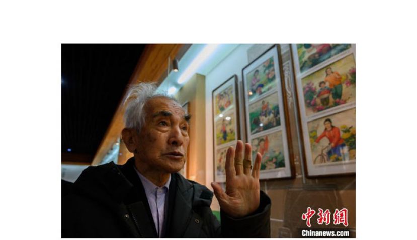 孟养玉先生讲述年画。