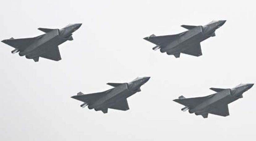 11月8日，中国空军歼-20出现在中国国际航空航天博览会上。