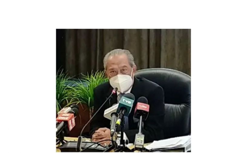 丹斯里慕尤丁。