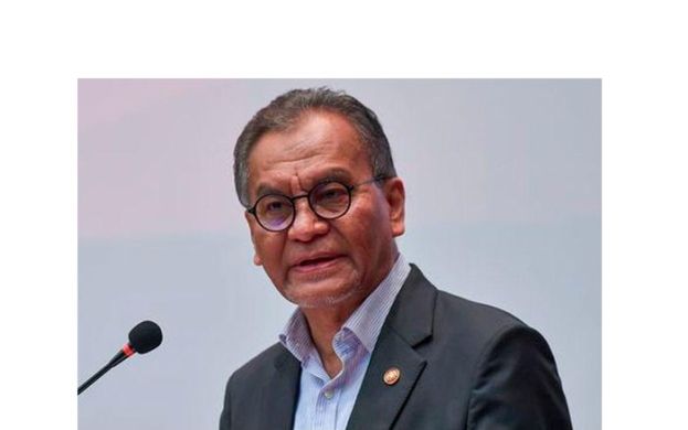 卫生部长祖基菲里。