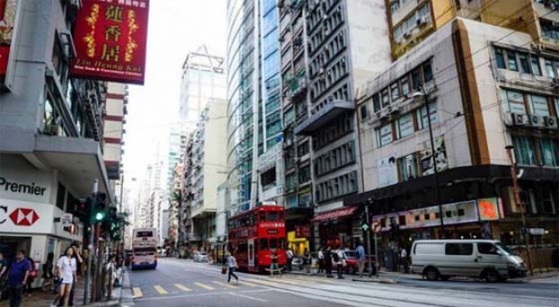 香港罕见发生2级地震，民众感到轻微震动。