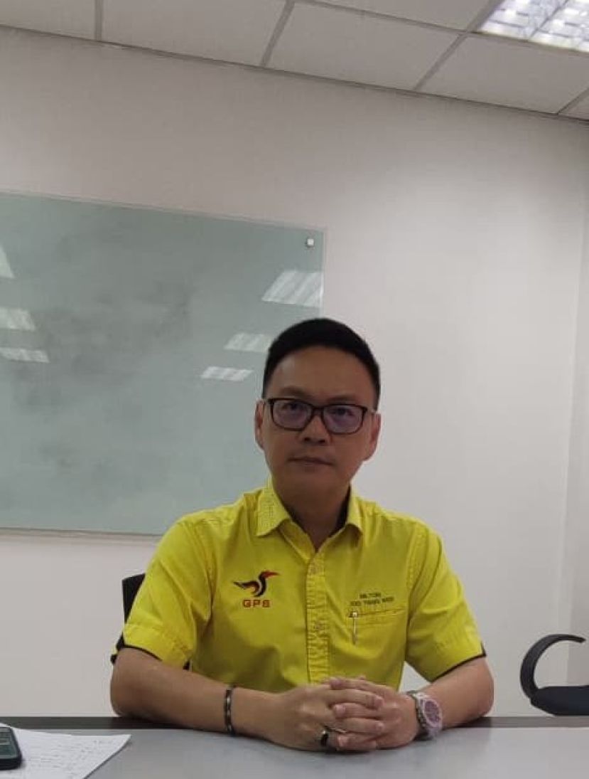 砂人联党公共投诉局主任符祥在新闻发布会上一影。