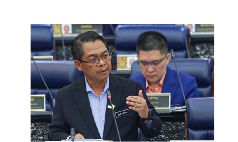 高教部副部长慕斯达法。