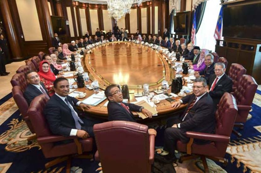 内阁会议(档案图片)。