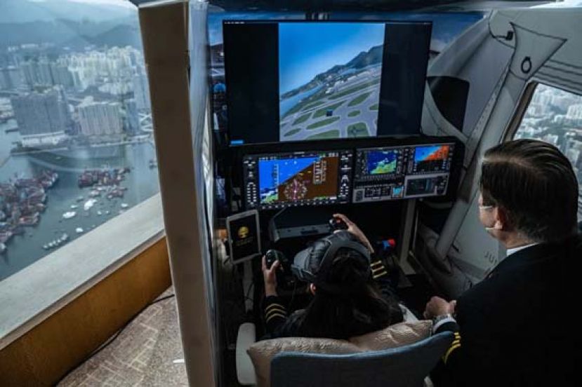 模拟飞行系统加入了虚拟实境（VR），令飞行体验更真实。