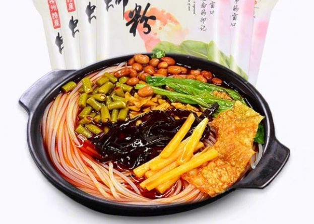 酸笋为螺蛳粉中重要的食材之一。