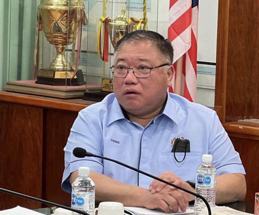 9个商业组织赞扬旅游部长 勇于向极端文化说不