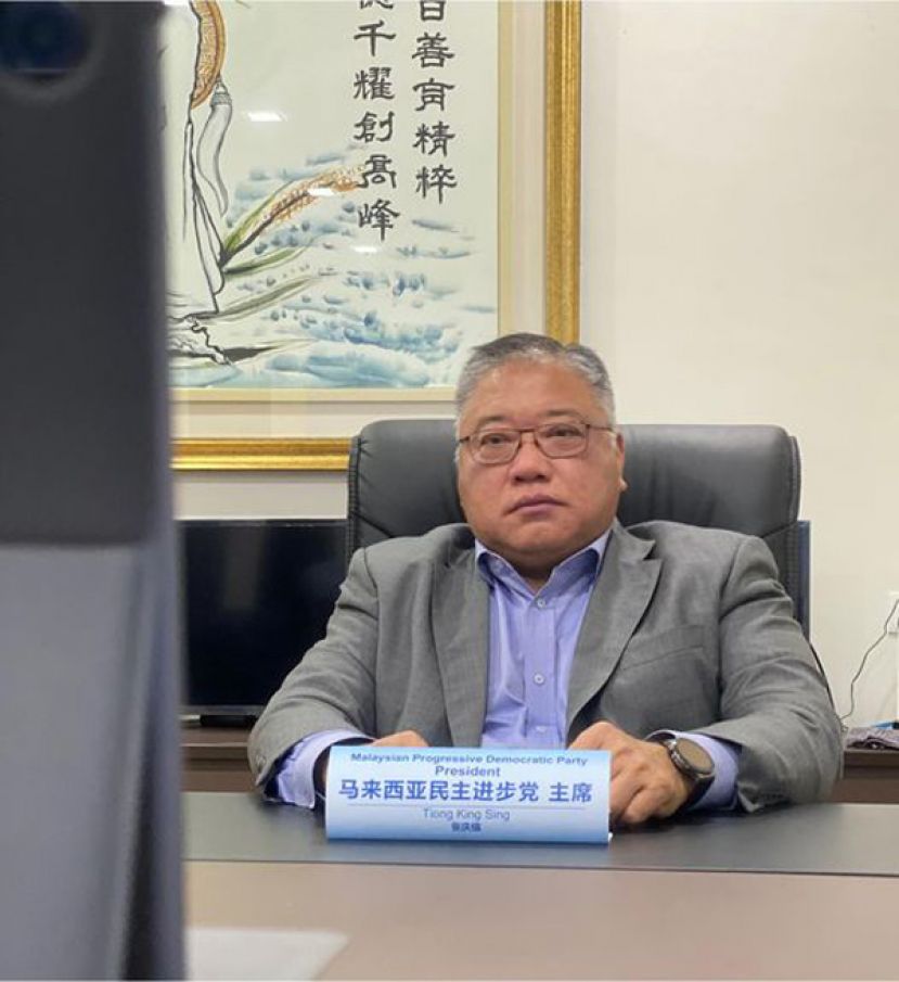 首相署中国特使拿督斯里张庆信。