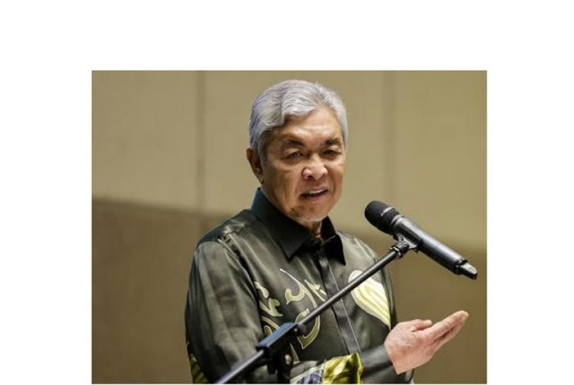 拿督斯里阿末扎希。