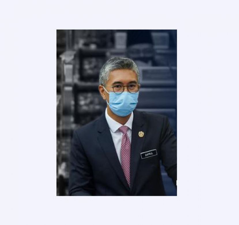 财政部长东姑扎夫鲁。