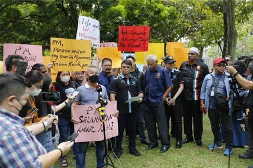 ●数非政府组织向首相提呈备忘录，要求尽快拯救滞留国外的大马&ldquo;猪仔&rdquo;。