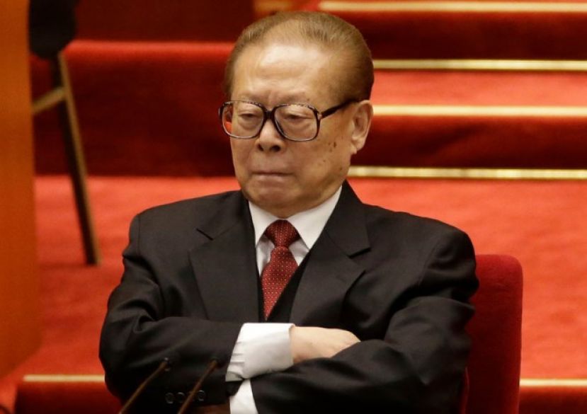 前中国国家主席江泽民遗照。