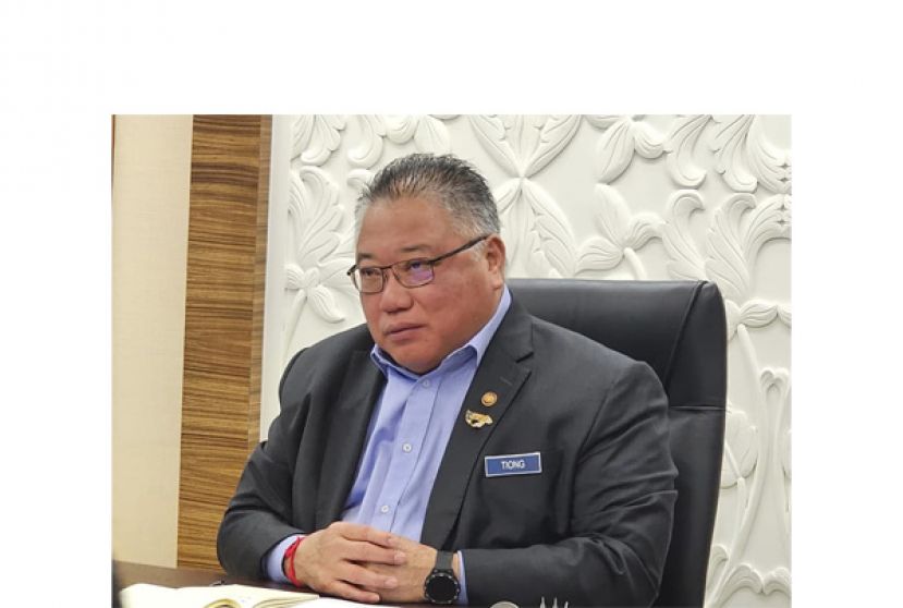 巫青团长胡说八道 张庆信要他道歉