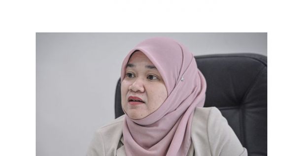 教育部长法丽娜。