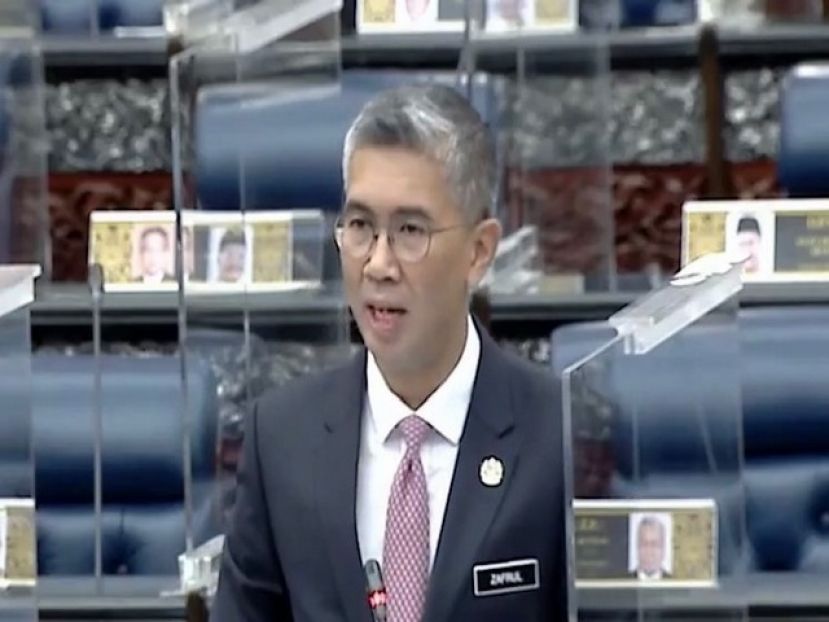 财政部长拿督斯里东姑扎夫鲁.
