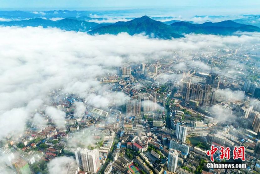 怀化的早晨云雾缭绕，空气质量优。