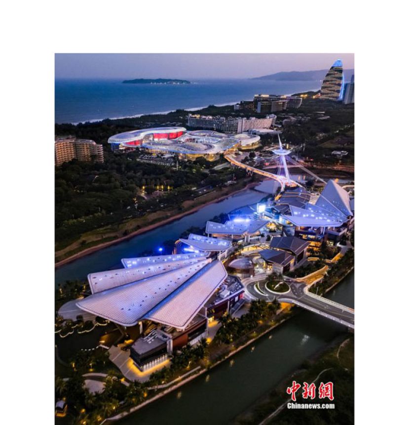 三亚国际免税城旅游景区俯拍全景。