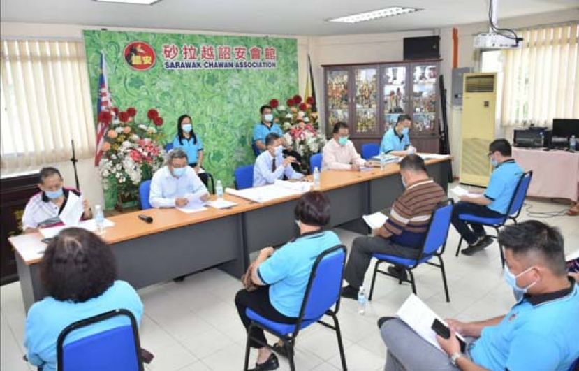 砂诏安会馆会员大会，左起为财政沈桂馥、副主席许庆喜、主席拿督陈日枝、副主席田松茂及秘书徐蔡斌。