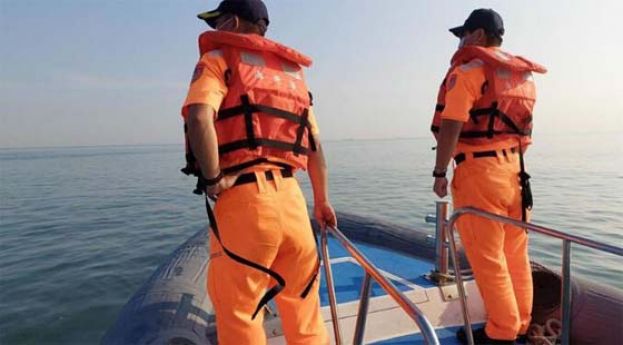 华船沉没搜寻5天未果，两岸终止大规模搜救。