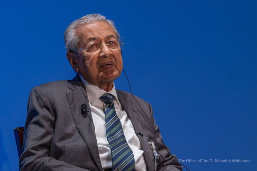 敦马哈迪家中跌倒  目前国家心脏中心留院观察