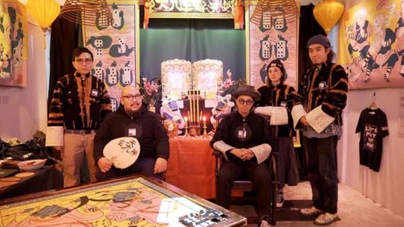 &ldquo;天九至尊神学研究所&rdquo;身上穿着的会服由独立品牌一麀设计。