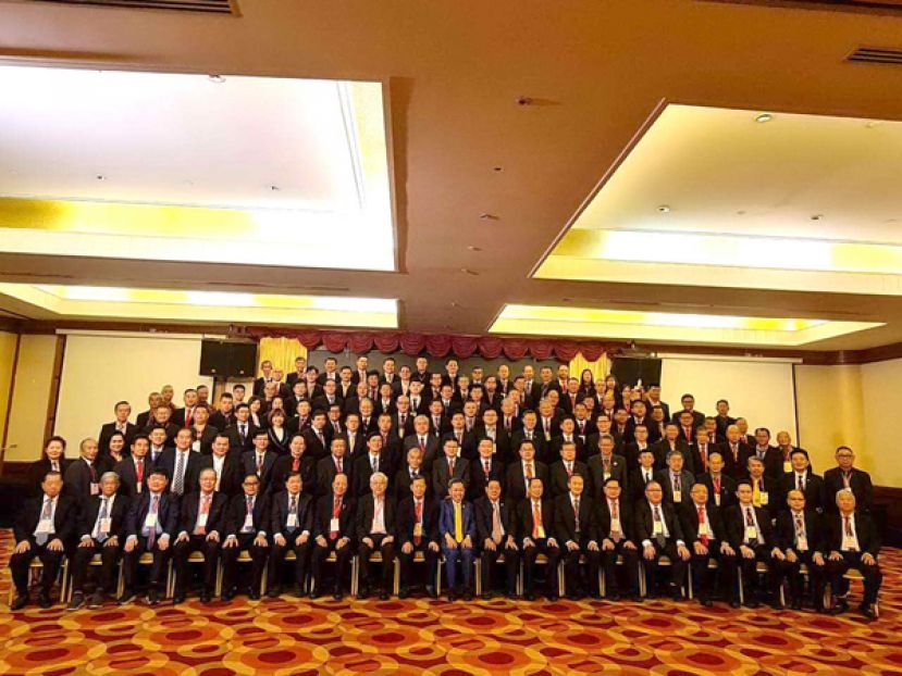 砂拉越中华总商会2022常年会员代表大会全体出席者合照。