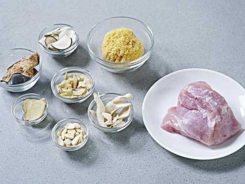 海底椰雪耳百合汤 舒缓嘴唇干裂