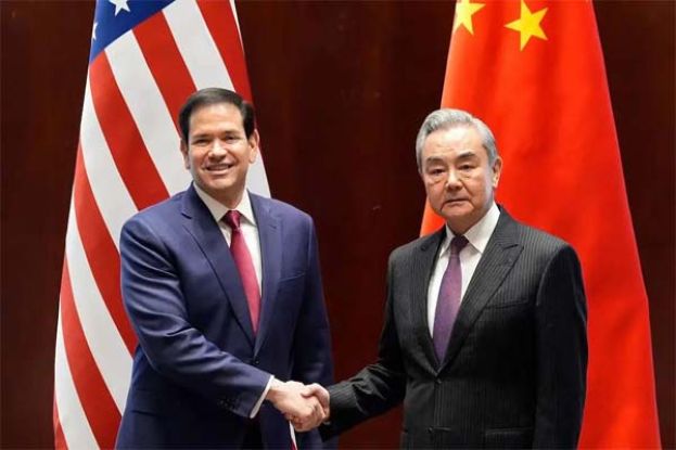 鲁比奥(左)与王毅（右）。