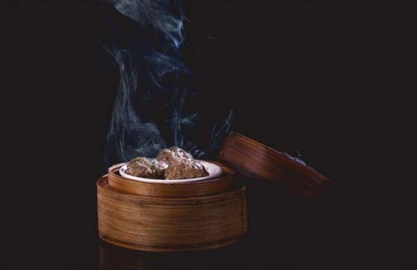 山竹牛肉不宜把牛肉搅拌得太幼细，要像荔枝表面才对办。